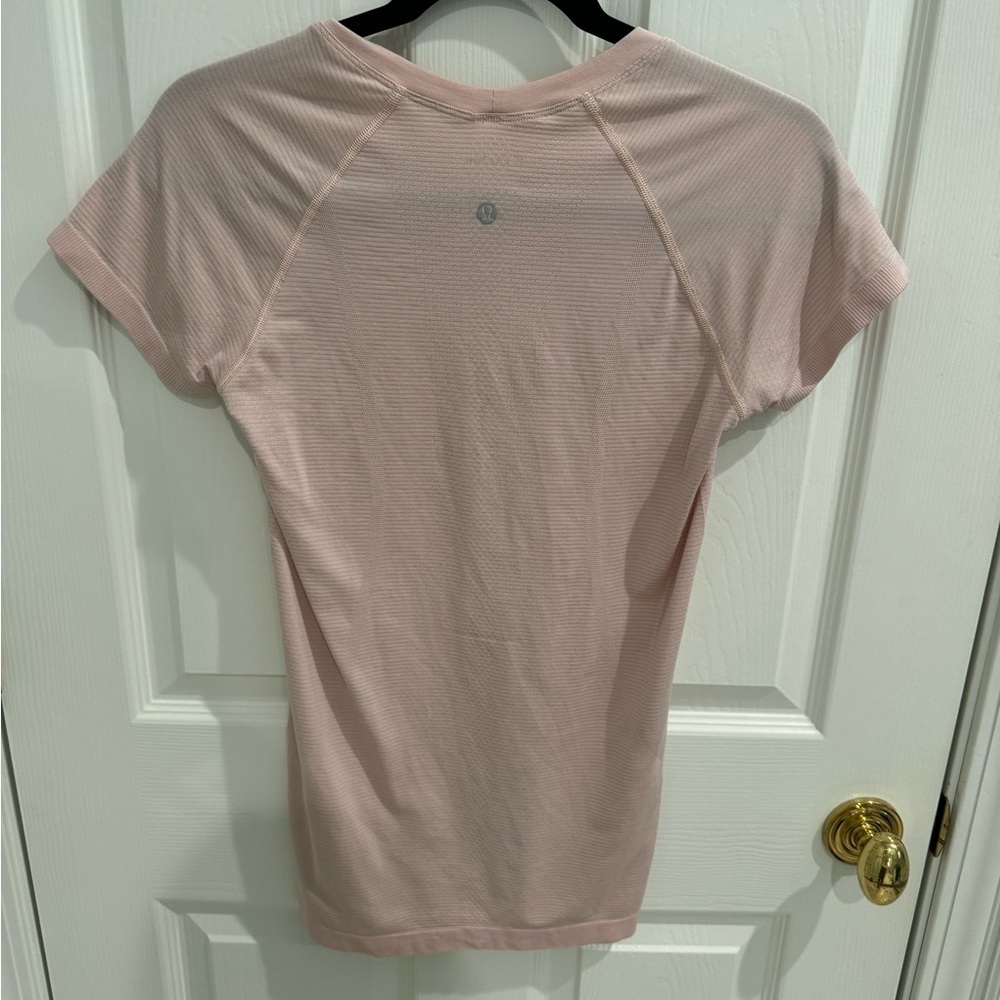Lululemon Swiftly Short Sleeve Size 6 - image 2